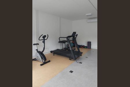 Casa de condomínio à venda com 84m², 3 quartos e 1 vagaAcademia