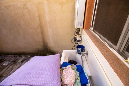 Casa de condomínio à venda com 84m², 3 quartos e 1 vagaÁrea de Serviço