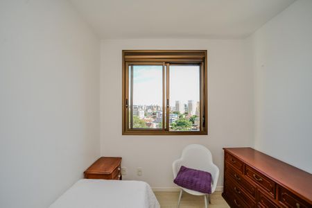 Apartamento à venda com 90m², 2 quartos e 2 vagas Apartamento à venda com 90m², 2 quartos e 2 vagasQuarto