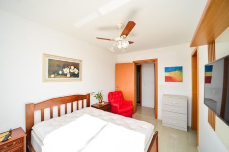 Apartamento à venda com 90m², 2 quartos e 2 vagas Apartamento à venda com 90m², 2 quartos e 2 vagasSuíte