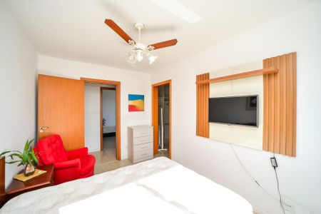 Apartamento à venda com 90m², 2 quartos e 2 vagas Apartamento à venda com 90m², 2 quartos e 2 vagasSuíte