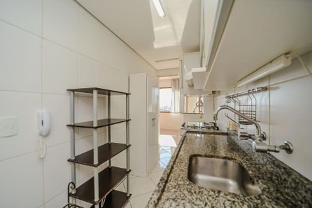 Apartamento à venda com 90m², 2 quartos e 2 vagas Apartamento à venda com 90m², 2 quartos e 2 vagasCozinha e Área de Serviço