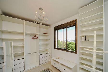 Apartamento à venda com 90m², 2 quartos e 2 vagas Apartamento à venda com 90m², 2 quartos e 2 vagasCloset da Suíte