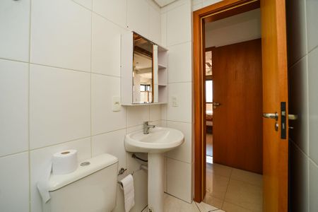 Apartamento à venda com 90m², 2 quartos e 2 vagas Apartamento à venda com 90m², 2 quartos e 2 vagasBanheiro Social