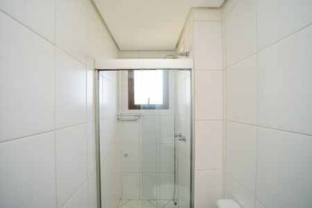 Apartamento à venda com 90m², 2 quartos e 2 vagas Apartamento à venda com 90m², 2 quartos e 2 vagasBanheiro da Suíte