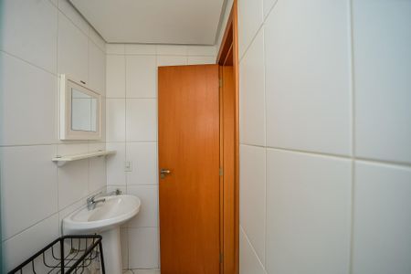 Apartamento à venda com 90m², 2 quartos e 2 vagas Apartamento à venda com 90m², 2 quartos e 2 vagasBanheiro da Suíte