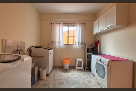 Casa à venda com 168m², 2 quartos e 1 vaga Casa à venda com 168m², 2 quartos e 1 vagaLavanderia