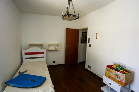 Casa à venda com 239m², 2 quartos e 2 vagas Casa à venda com 239m², 2 quartos e 2 vagassuíte 1