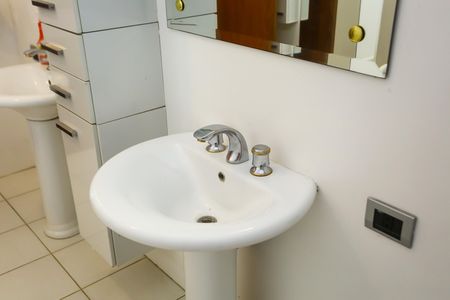 Casa à venda com 239m², 2 quartos e 2 vagas Casa à venda com 239m², 2 quartos e 2 vagasBanheiro da Suíte 2