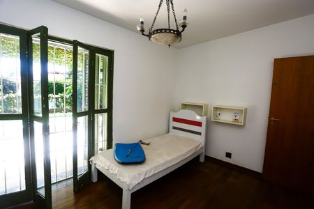 Casa à venda com 239m², 2 quartos e 2 vagas Casa à venda com 239m², 2 quartos e 2 vagassuíte 1