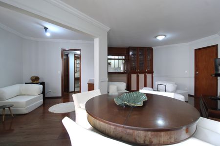 Sala de apartamento para alugar com 3 quartos, 120m² em Indianópolis, São Paulo