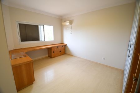 Casa de condomínio para alugar com 420m², 4 quartos e 4 vagasSuíte 2