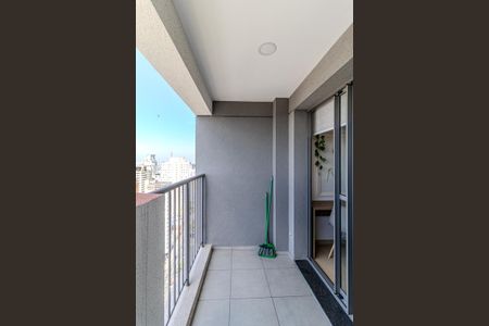 Apartamento à venda com 35m², 1 quarto e sem vaga Apartamento à venda com 35m², 1 quarto e sem vagaVaranda