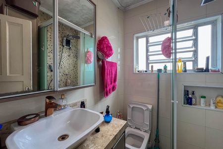 Casa à venda com 140m², 3 quartos e 1 vaga Casa à venda com 140m², 3 quartos e 1 vagaBanheiro