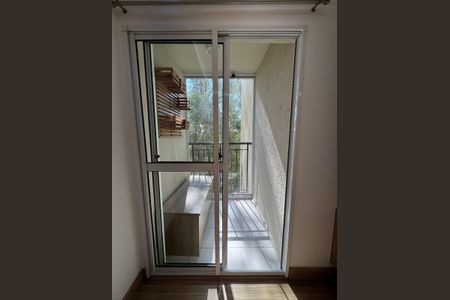 Apartamento à venda com 48m², 2 quartos e 1 vaga Apartamento à venda com 48m², 2 quartos e 1 vagaVaranda