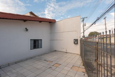 Casa à venda com 205m², 5 quartos e 4 vagas Casa à venda com 205m², 5 quartos e 4 vagasGaragem