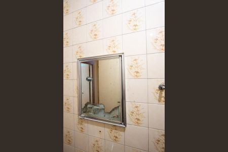 Casa à venda com 205m², 5 quartos e 4 vagas Casa à venda com 205m², 5 quartos e 4 vagasCasa 2- Banheiro