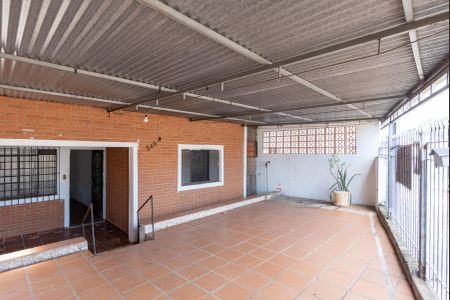 Casa à venda com 205m², 5 quartos e 4 vagas Casa à venda com 205m², 5 quartos e 4 vagasCasa 2- Garagem