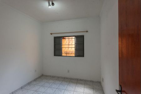 Casa à venda com 205m², 5 quartos e 4 vagas Casa à venda com 205m², 5 quartos e 4 vagasQuarto