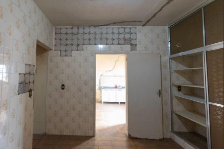 Casa à venda com 205m², 5 quartos e 4 vagas Casa à venda com 205m², 5 quartos e 4 vagasCasa 2- Cozinha