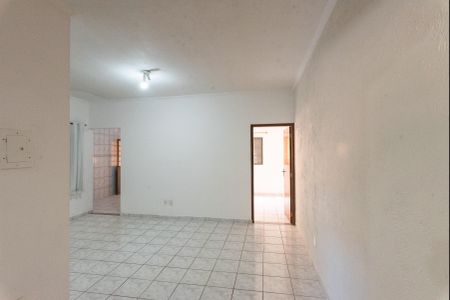 Casa à venda com 205m², 5 quartos e 4 vagas Casa à venda com 205m², 5 quartos e 4 vagasSala