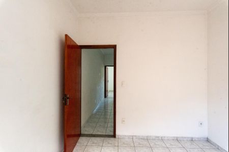 Casa à venda com 205m², 5 quartos e 4 vagas Casa à venda com 205m², 5 quartos e 4 vagasQuarto