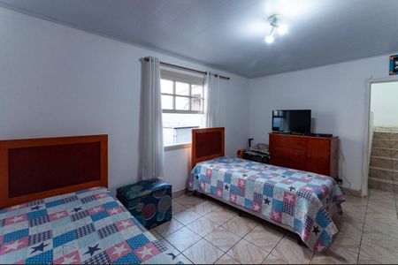 Casa à venda com 300m², 5 quartos e 2 vagas Casa à venda com 300m², 5 quartos e 2 vagasQuarto 1