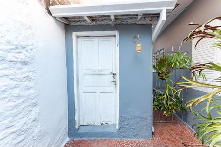 Casa à venda com 300m², 5 quartos e 2 vagas Casa à venda com 300m², 5 quartos e 2 vagasDeposito