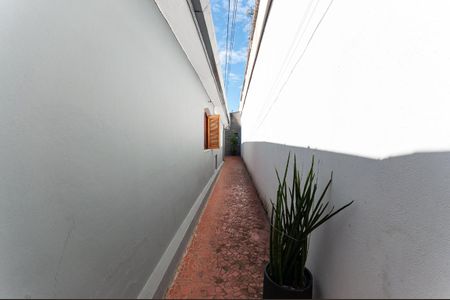 Casa à venda com 300m², 5 quartos e 2 vagas Casa à venda com 300m², 5 quartos e 2 vagasCorredor Externo