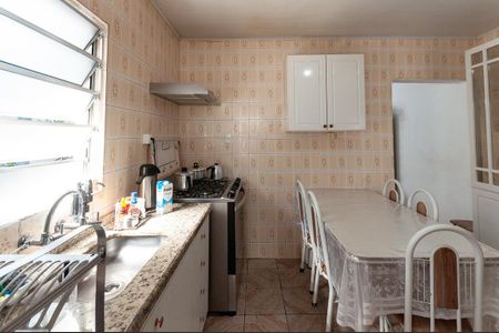 Casa à venda com 300m², 5 quartos e 2 vagas Casa à venda com 300m², 5 quartos e 2 vagasCozinha Casa 2