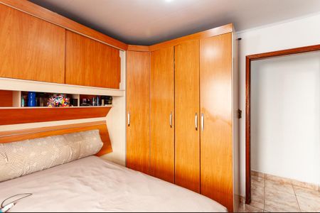 Casa à venda com 300m², 5 quartos e 2 vagas Casa à venda com 300m², 5 quartos e 2 vagasQuarto 1