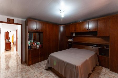 Casa à venda com 300m², 5 quartos e 2 vagas Casa à venda com 300m², 5 quartos e 2 vagasQuarto 2