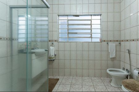 Casa à venda com 300m², 5 quartos e 2 vagas Casa à venda com 300m², 5 quartos e 2 vagasBanheiro