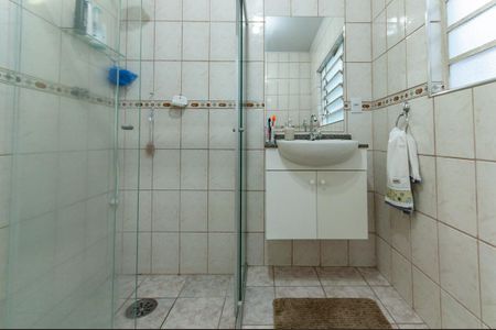 Casa à venda com 300m², 5 quartos e 2 vagas Casa à venda com 300m², 5 quartos e 2 vagasBanheiro