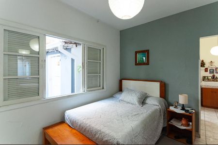 Casa à venda com 300m², 5 quartos e 2 vagas Casa à venda com 300m², 5 quartos e 2 vagasQuarto 3