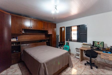 Casa à venda com 300m², 5 quartos e 2 vagas Casa à venda com 300m², 5 quartos e 2 vagasQuarto 2