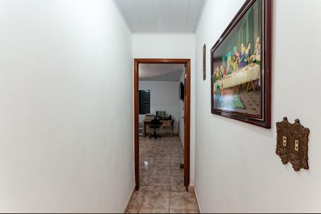 Casa à venda com 300m², 5 quartos e 2 vagas Casa à venda com 300m², 5 quartos e 2 vagasCorredor