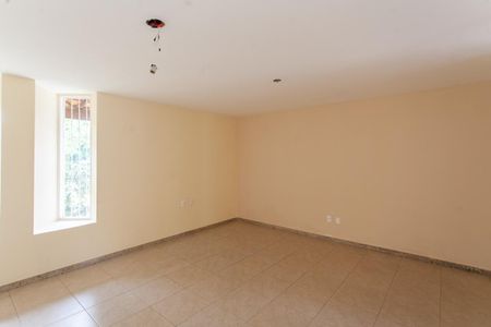 Casa à venda com 242m², 3 quartos e 6 vagasSala 