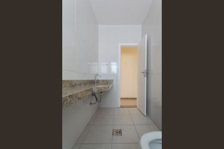 Casa à venda com 242m², 3 quartos e 6 vagasBanheiro Social