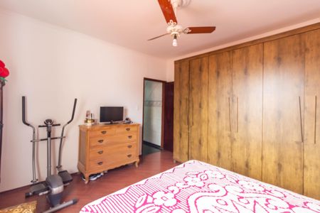 Casa à venda com 290m², 2 quartos e 2 vagasQuarto  1