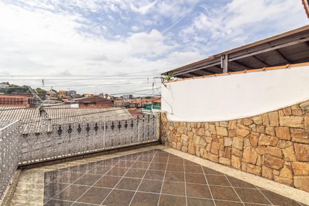 Casa à venda com 290m², 2 quartos e 2 vagasVaranda