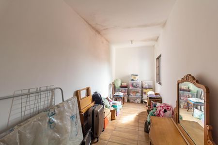 Casa à venda com 290m², 2 quartos e 2 vagas Casa à venda com 290m², 2 quartos e 2 vagasQuarto  2