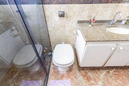 Casa à venda com 290m², 2 quartos e 2 vagasBanheiro 2