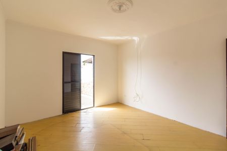 Casa à venda com 290m², 2 quartos e 2 vagasSuíte