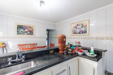 Casa à venda com 290m², 2 quartos e 2 vagasCozinha