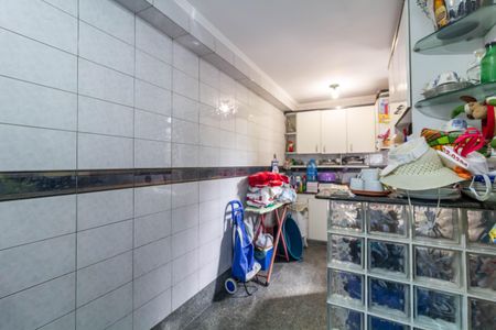 Casa à venda com 290m², 2 quartos e 2 vagasCozinha