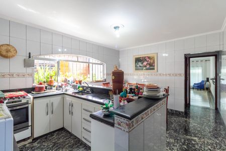 Casa à venda com 290m², 2 quartos e 2 vagasCozinha