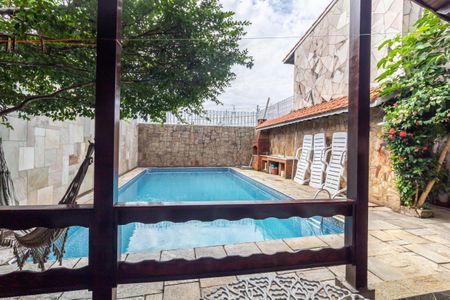 Casa à venda com 290m², 2 quartos e 2 vagasQuintal