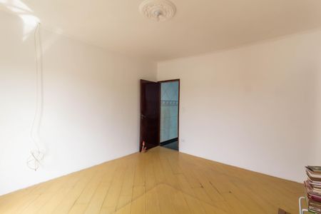 Casa à venda com 290m², 2 quartos e 2 vagasSuíte