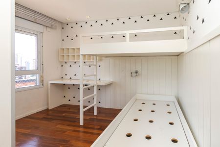 Apartamento à venda com 225m², 4 quartos e 4 vagas Apartamento à venda com 225m², 4 quartos e 4 vagasSuíte 3